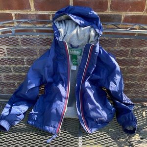 LL Bean Discovery lined rain jacket size 5/6